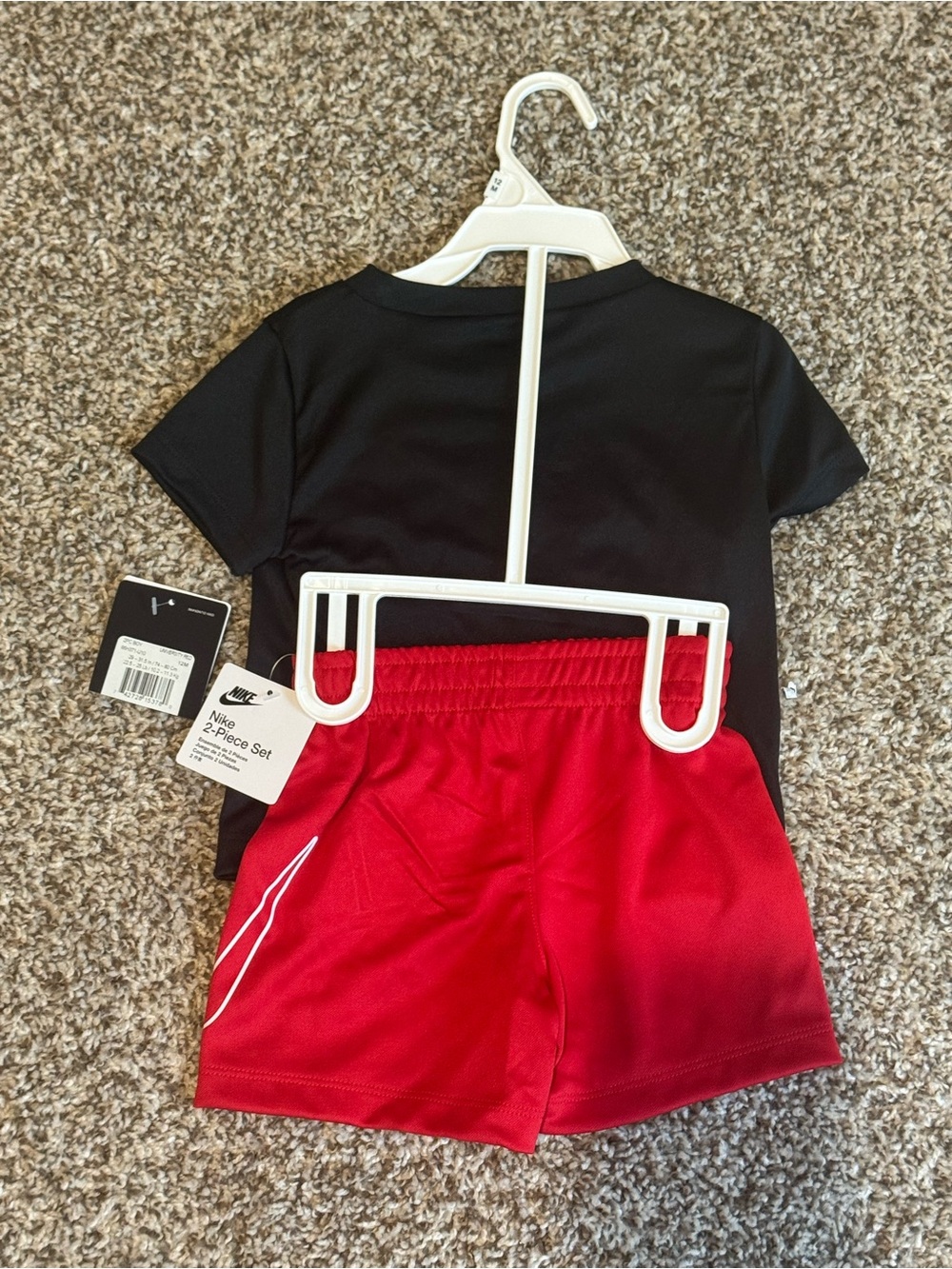 Nike Toddler 2-Piece T-Shirt & Shorts Set Black Red Size 12M NWT - Picture 2 of 4